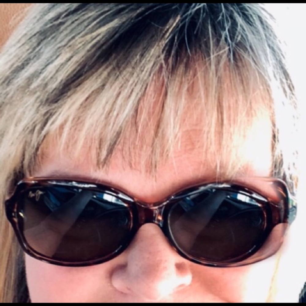 Meet your Posher, Cathy.
